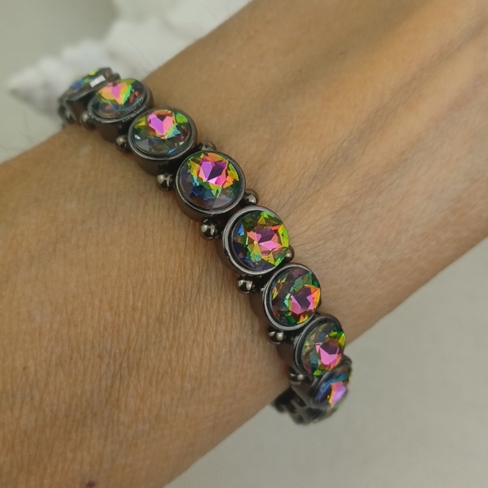 Oil Spill Multifaceted Multicolor Gorgeous Stretch Bracelet